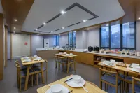 QININ HOTEL(Guiyang Guanshanhu Store） - sarapan