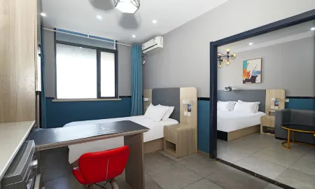 Star Hotel Отели рядом с достопримечательностью «Wumadu Cruise Terminal»