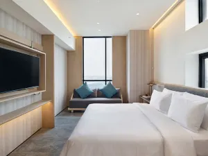 VIVERE Hotel, ARTOTEL Curated Gading Serpong