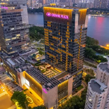 Crowne Plaza FUZHOU RIVERSIDE by IHG Hotel dekat Kuil Xichan