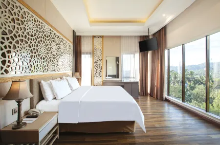 The Green Peak, ARTOTEL Curated Отели рядом с достопримечательностью «Сисаруа Грин Уорлд Адвенчер»