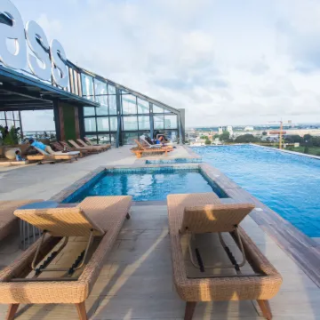 Accra Luxury Apartments at Kass Hotels near Marina Mall