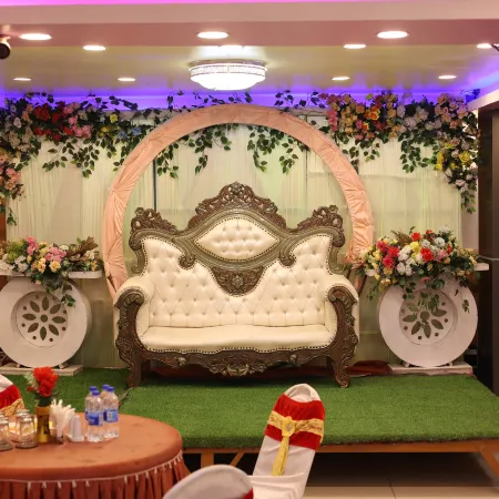 Hotel Anand LOK