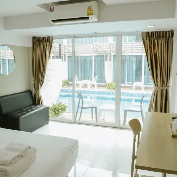 Full Stop Pool Villa Don Mueang Отели рядом с достопримечательностью «Таиланд Поуст»