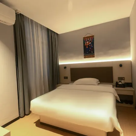 Jinbi Hotel (Chongzuo Daxin County Detian Avenue)