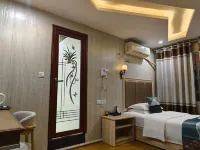 Lecheng Hotel Hotel di Zigui