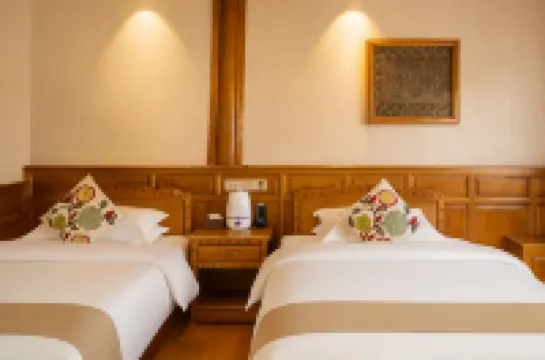 Shangri la Le Fu Ge Dan Inn (dukezong ancient city store)