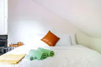 Top Rated - PRIME Location - Parking Free - CLEAN