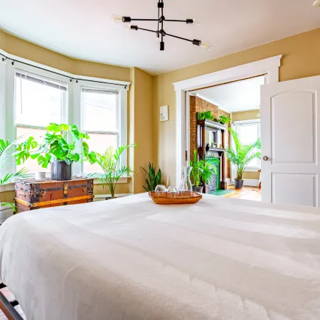 Short North - Convention - King Bed - Parking Free