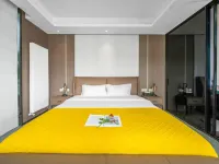 Ya'an Yueyin Island Full Lake View Hidden Luxury Boutique Stay Hotels near Niunianping Miles Sightseeing Tea Garden