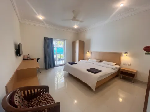 Morjim Sunset Hotel音譯為摩爾吉姆·日落酒店