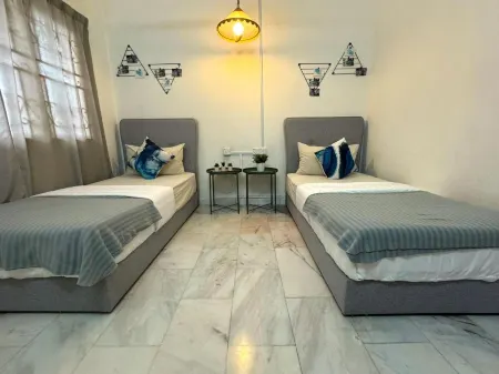 Spacious Comfort Stay in Seremban-5R3B Отели в г. Rasah