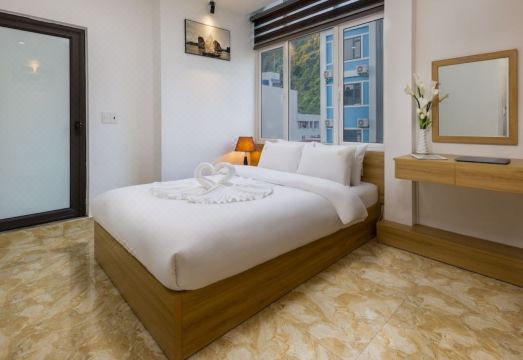 홍콩 호텔 깔끔한 침구