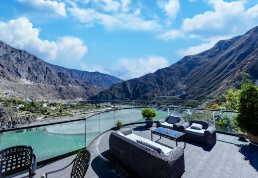 강변 테라스 뷰