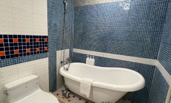 Lovestar Lakeside Hotel - Stars Building