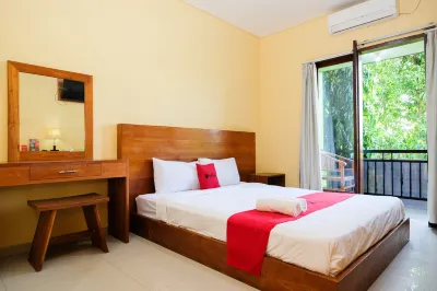 RedDoorz @ Kerta Dalem Sidakarya Hotels near Sidakarya