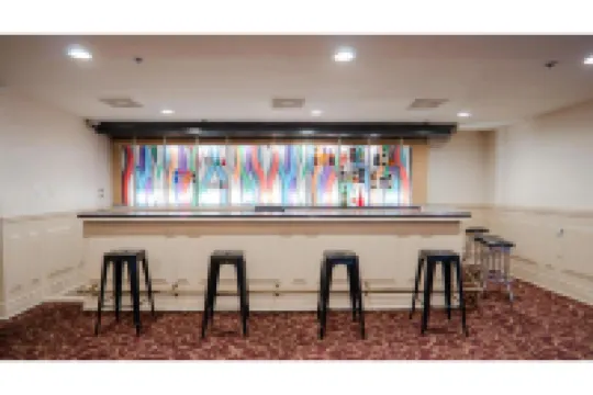 MOTEL 6 維克多維爾綠樹大道