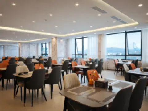 Green Peninsula Hotel Hotels in Bắc Ninh