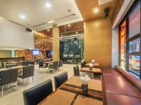 M2 de Bangkok Hotel Hotels near Ratchadaphisek