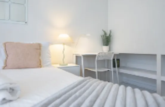 St Kilda Style - Stunning 3 Bedroom House