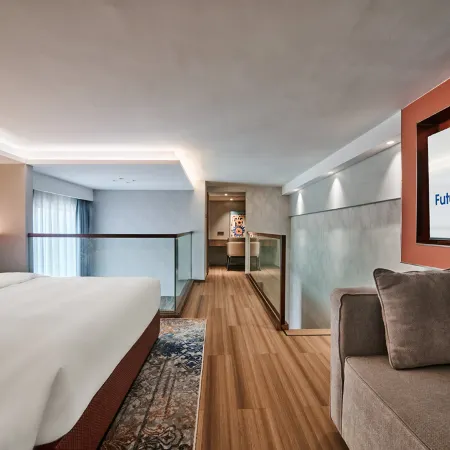 Starwood Future Loft Suite Meisu Hotel (Changsha South Railway Station · Duhua Road Metro Branch)