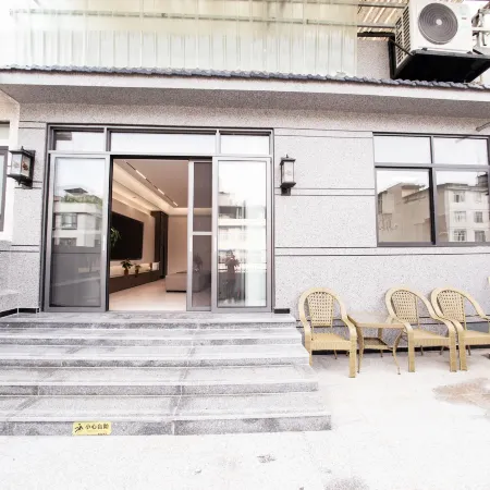 Lichuan Huashijian Homestay (Baicheng Railway Station)