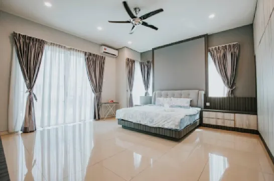 Ipoh Midtown VastblueEscape Pool Villa 6B6B @23Pax のホテル