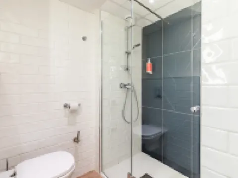 蒙彼利埃奧聖洛克站舒適公寓城市酒店 鄰近蒙彼利埃凱旋門的酒店