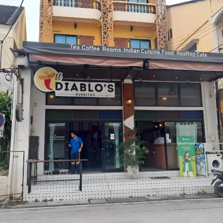 Snap INN Thaphae - Chiang Mai Отели рядом с достопримечательностью «Рынок Warorot»
