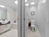 Main House + Guest House : Group Perfect Hotels near QBE Stadium Function Centre