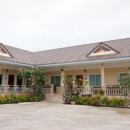 Suksopha Resort