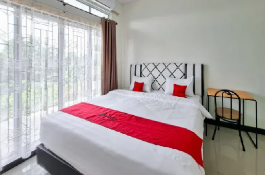RedDoorz near Living World Pekanbaru โรงแรมใน