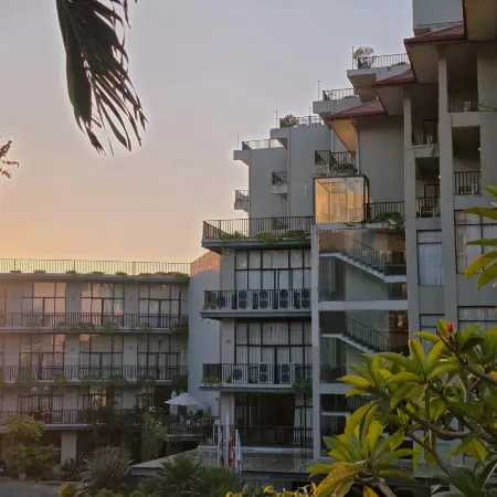 Oak Ray Regency
