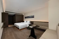 SUPERIOR  HOTEL