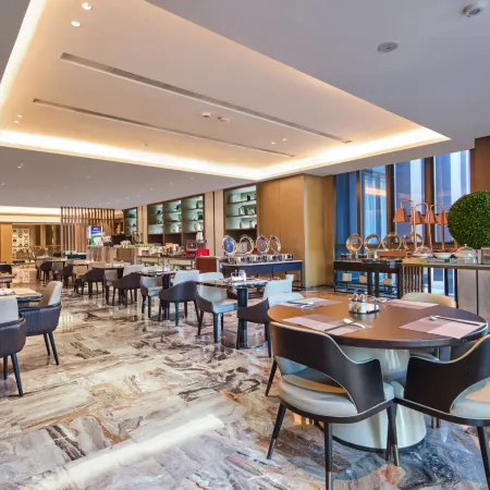 Dingzhou Xiangjiang Wanda Yuehua Hotel
