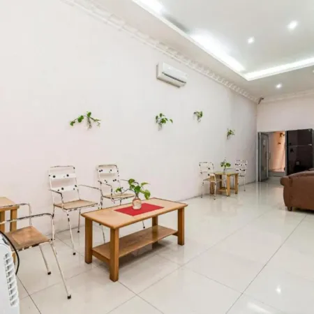 RedDoorz @ Fella Homestay Glugur Medan