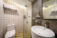 Chayu Panda Hotel (Siguniang Mountain Changping Valley) - balkon