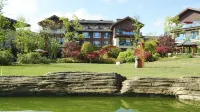 Baili Dujuan Huajian Hot Springs Holiday Hotel