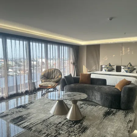 NAWAMIN 95 HOTEL• infinite pool
