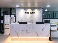 HOTEL BLISS Myeongdong Отели рядом с достопримечательностью «Станция метро Hapjeong»