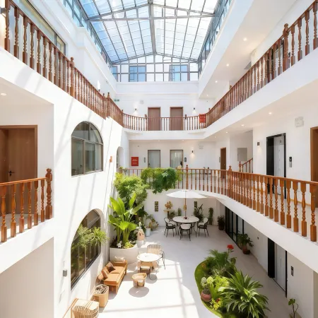Luyixue · Light Luxury Art Audio-Visual Hotel