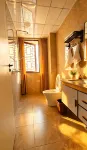 Warm Villa Inn