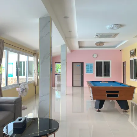 Nueng Pool Villa