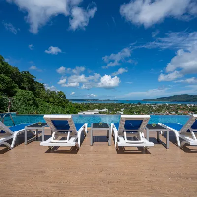 The View Rawada Phuket Các khách sạn gần Cầu cảng Chalong