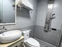 Pingyu Qianjiangyuan Theme Hotel (People's Hospital) Hotels in Pingyu