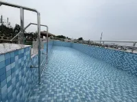 Four Seasons Scenic Hotel (Wuyuan High-Speed Railway Station Cultural Square) - สระว่ายน้ำบนดาดฟ้า