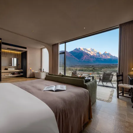 LUZBAISHA Wild Luxury Homestay | Mountain Snow Bank, Sunrise Golden Peak (Baisha, Lijiang)