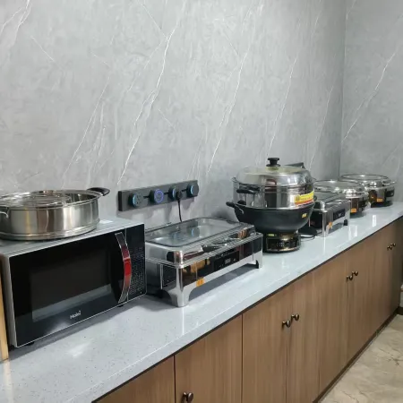 Longsheng Business Hotel
