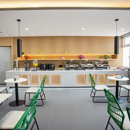 Shankee Tea Style Hotel (Maralbexi Bowuguan)