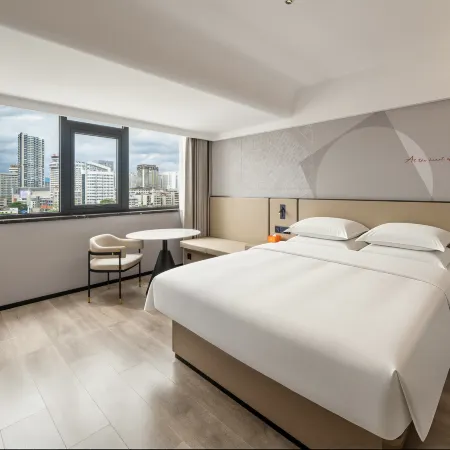 Borrman Hotel (Nanning Zhongshan Road Food Street Chaoyang Square Subway Station)